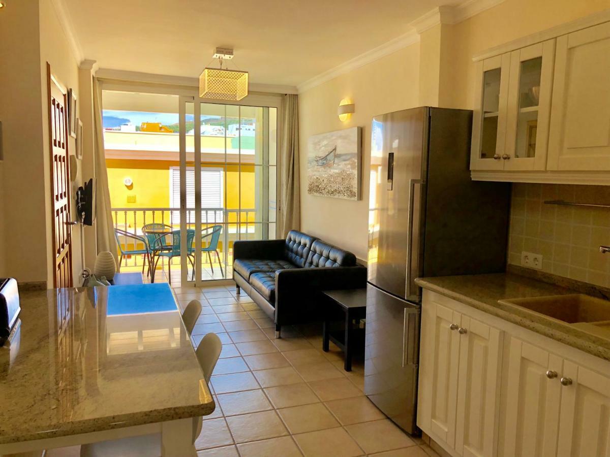 Apartamentos El Faro Пуэрто-Наос Экстерьер фото