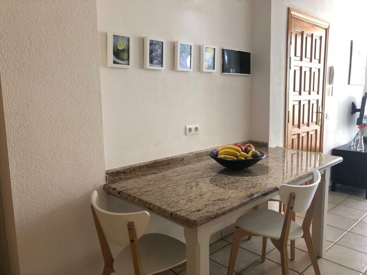 Apartamentos El Faro Пуэрто-Наос Экстерьер фото