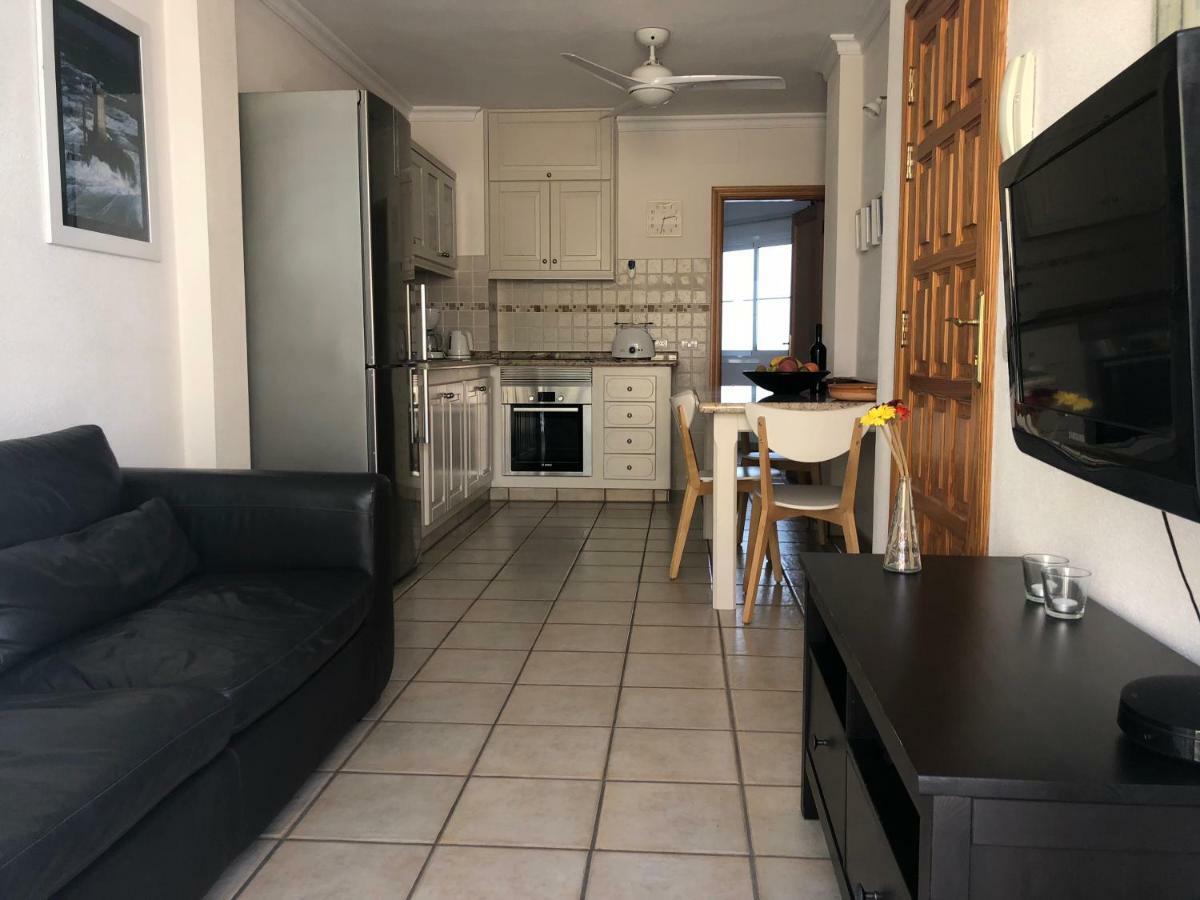 Apartamentos El Faro Пуэрто-Наос Экстерьер фото